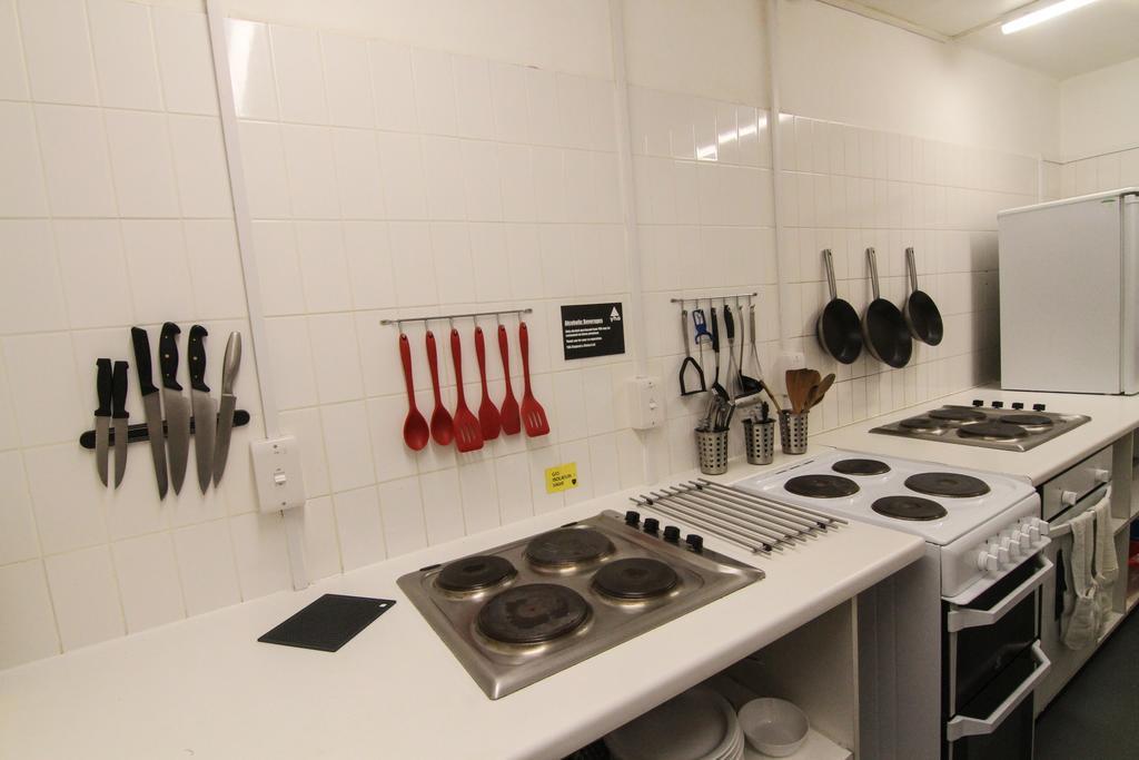 Yha Medway Hostel Gillingham  Ngoại thất bức ảnh