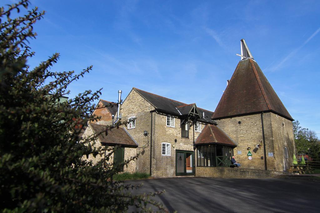 Yha Medway Hostel Gillingham  Ngoại thất bức ảnh