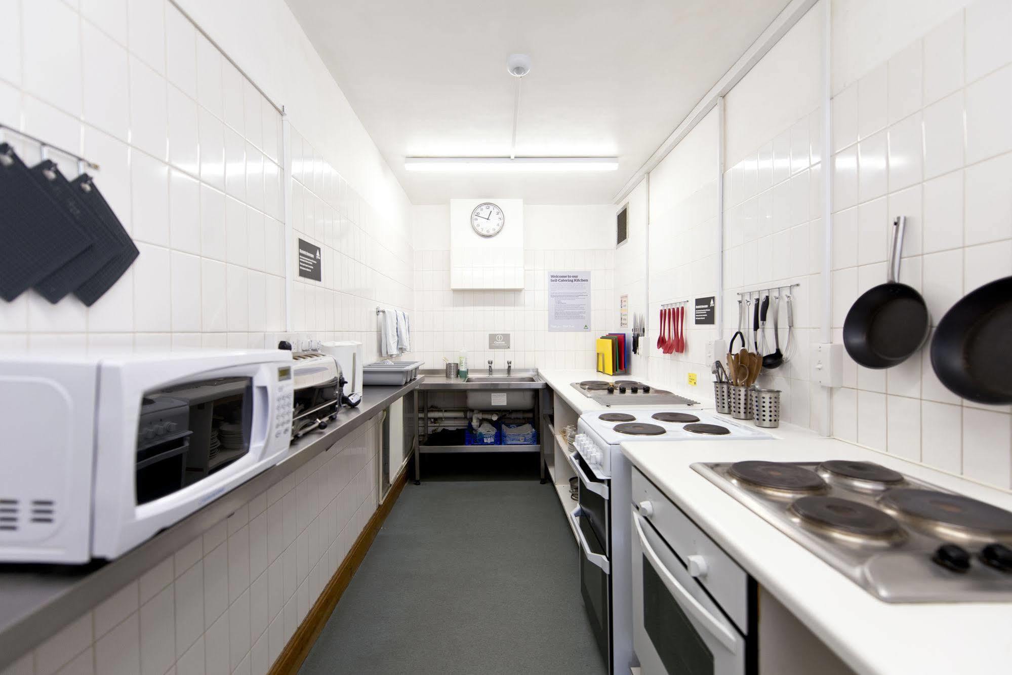 Yha Medway Hostel Gillingham  Ngoại thất bức ảnh