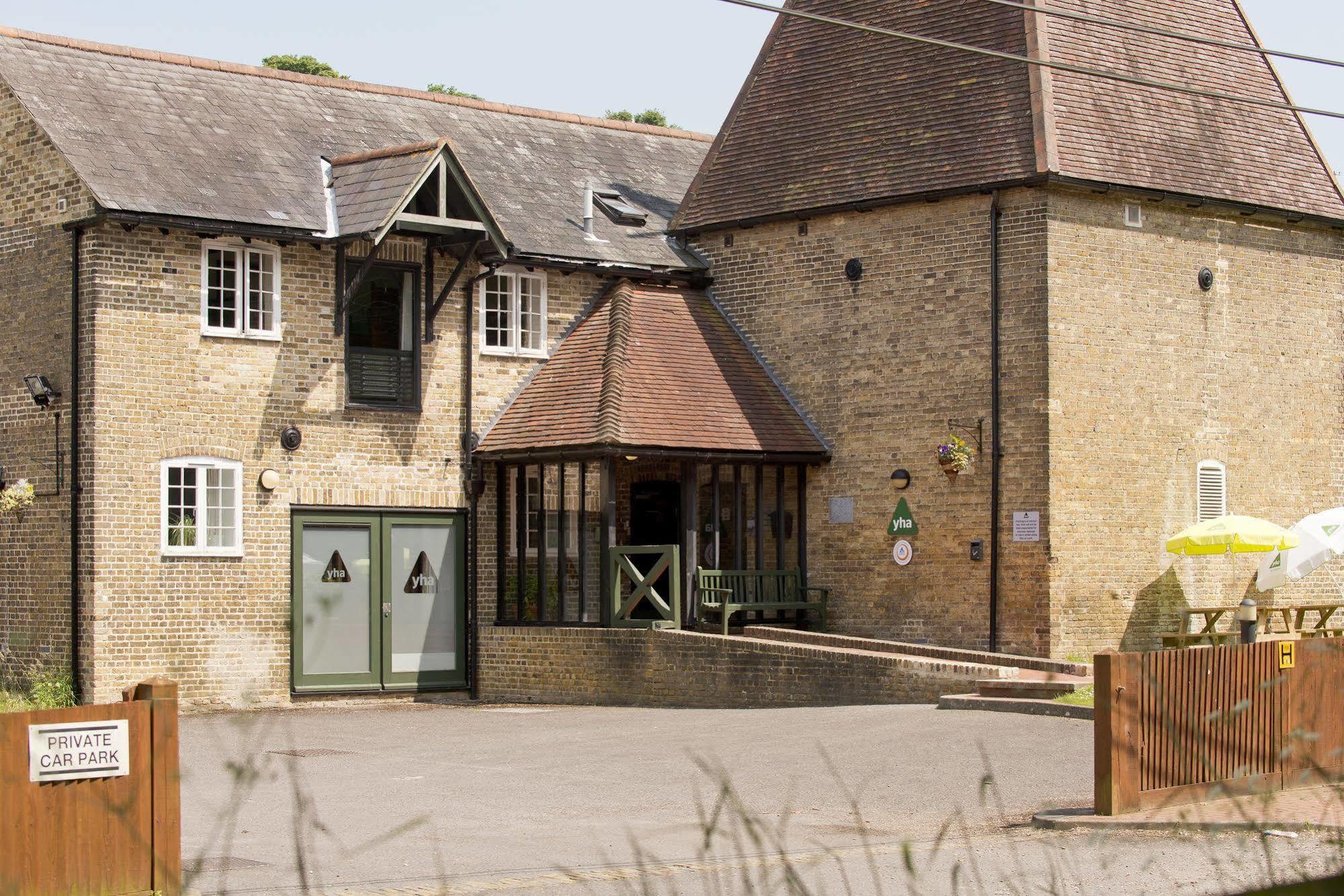 Yha Medway Hostel Gillingham  Ngoại thất bức ảnh