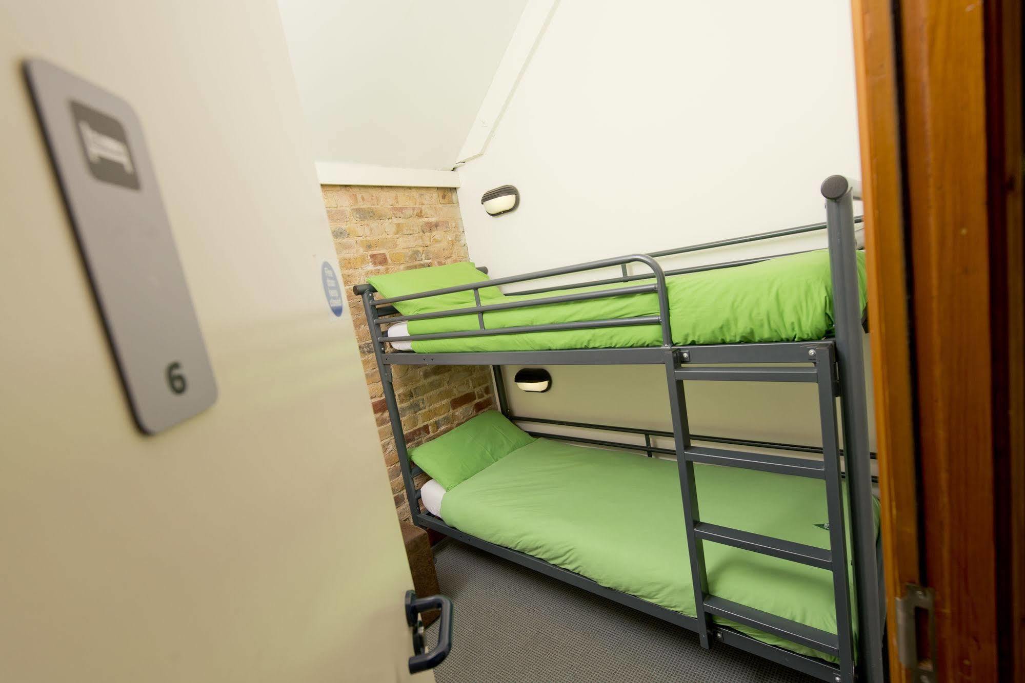 Yha Medway Hostel Gillingham  Ngoại thất bức ảnh