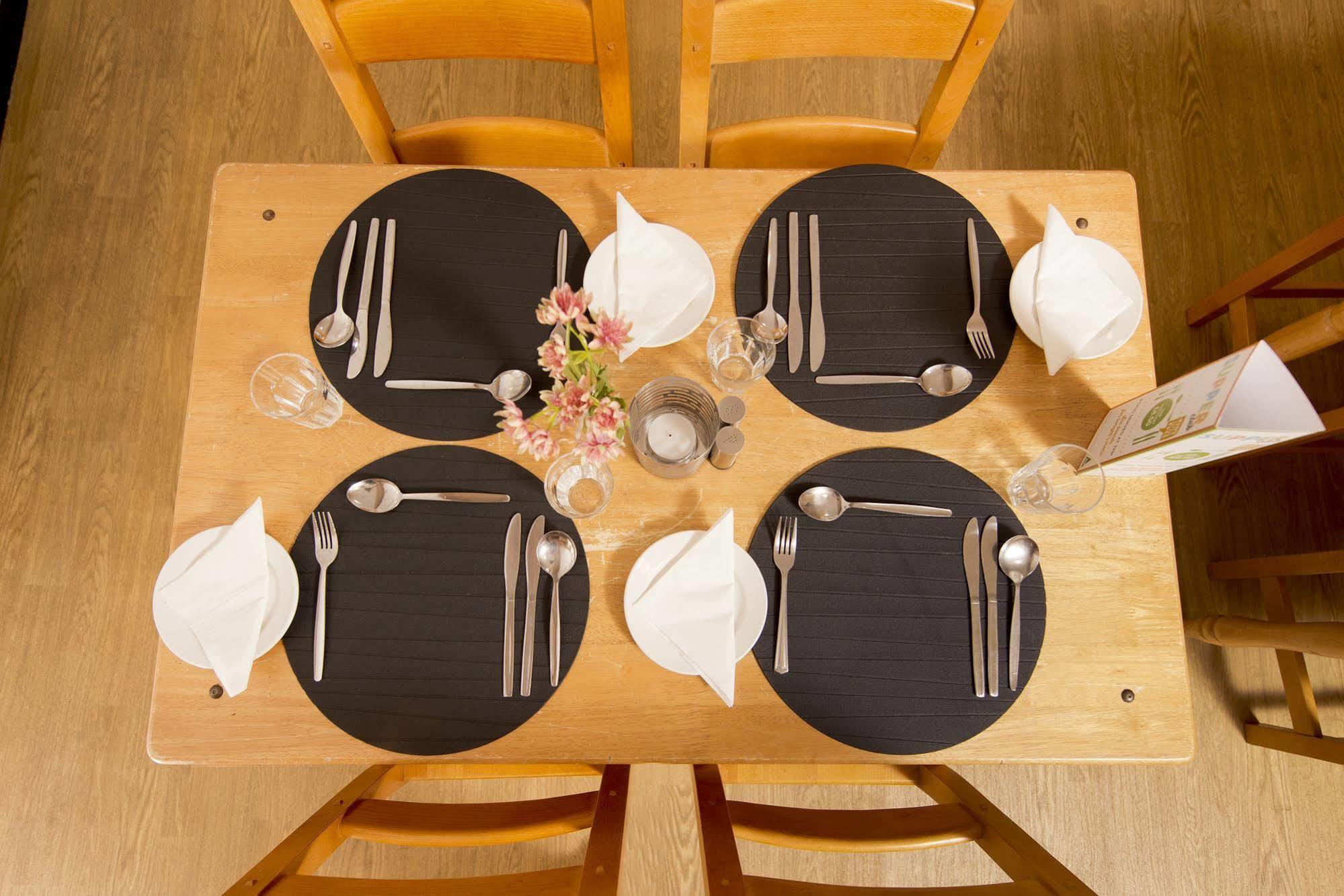 Yha Medway Hostel Gillingham  Ngoại thất bức ảnh