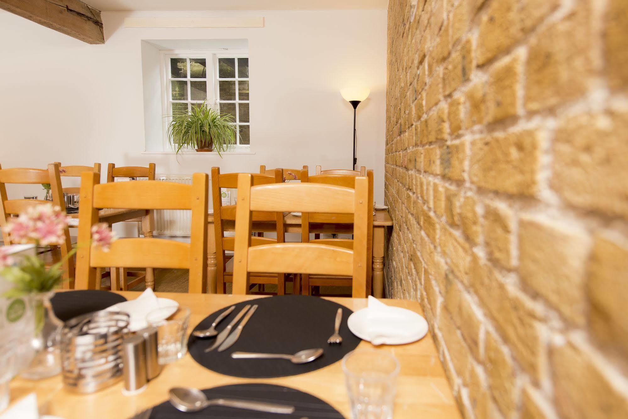 Yha Medway Hostel Gillingham  Ngoại thất bức ảnh