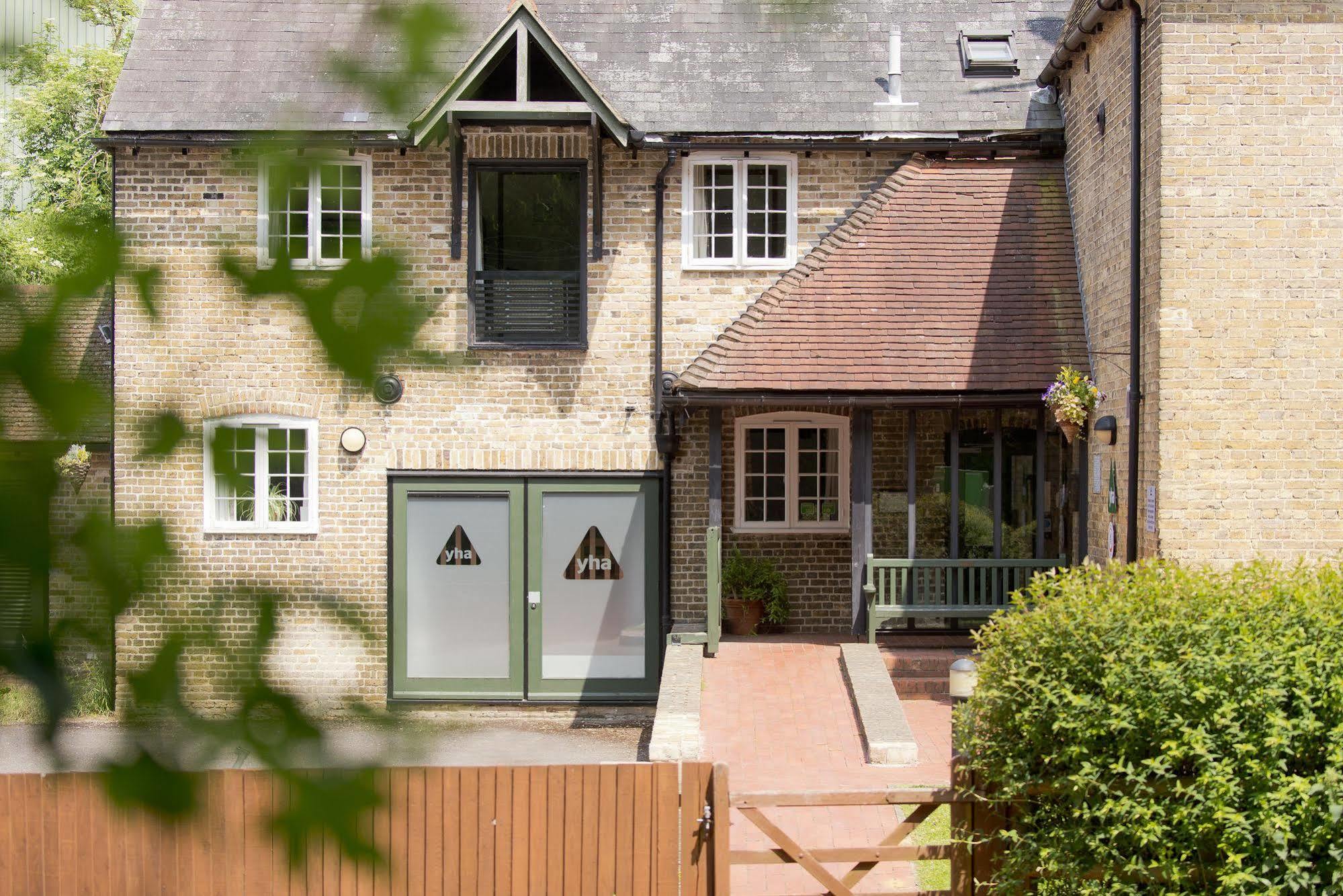 Yha Medway Hostel Gillingham  Ngoại thất bức ảnh