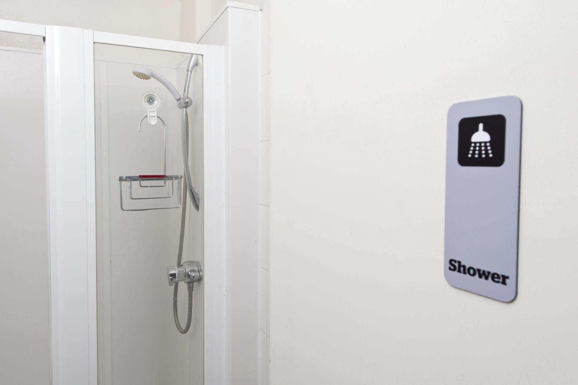 Yha Medway Hostel Gillingham  Ngoại thất bức ảnh