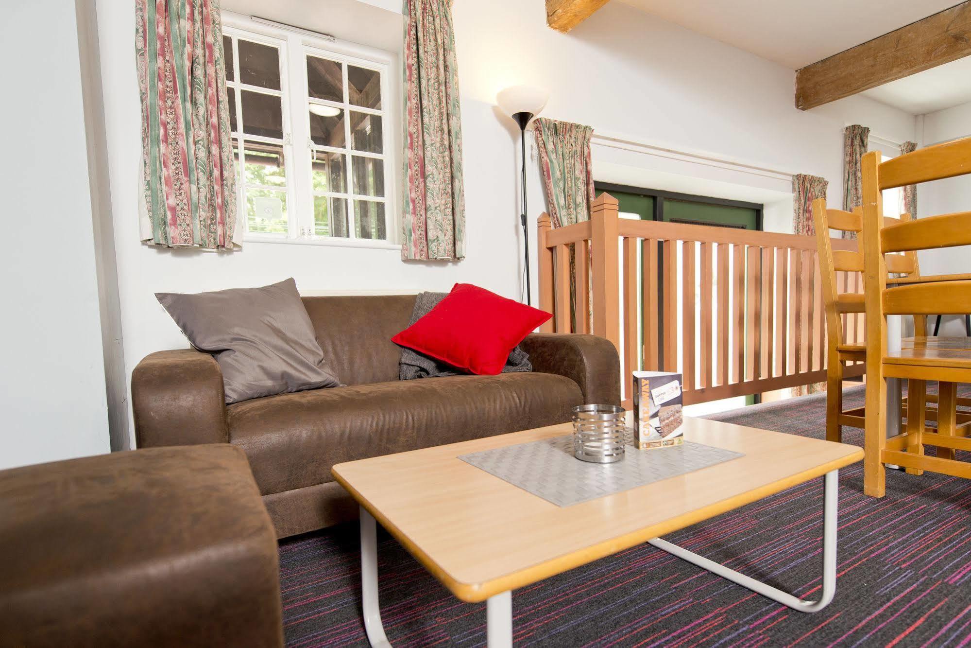 Yha Medway Hostel Gillingham  Ngoại thất bức ảnh