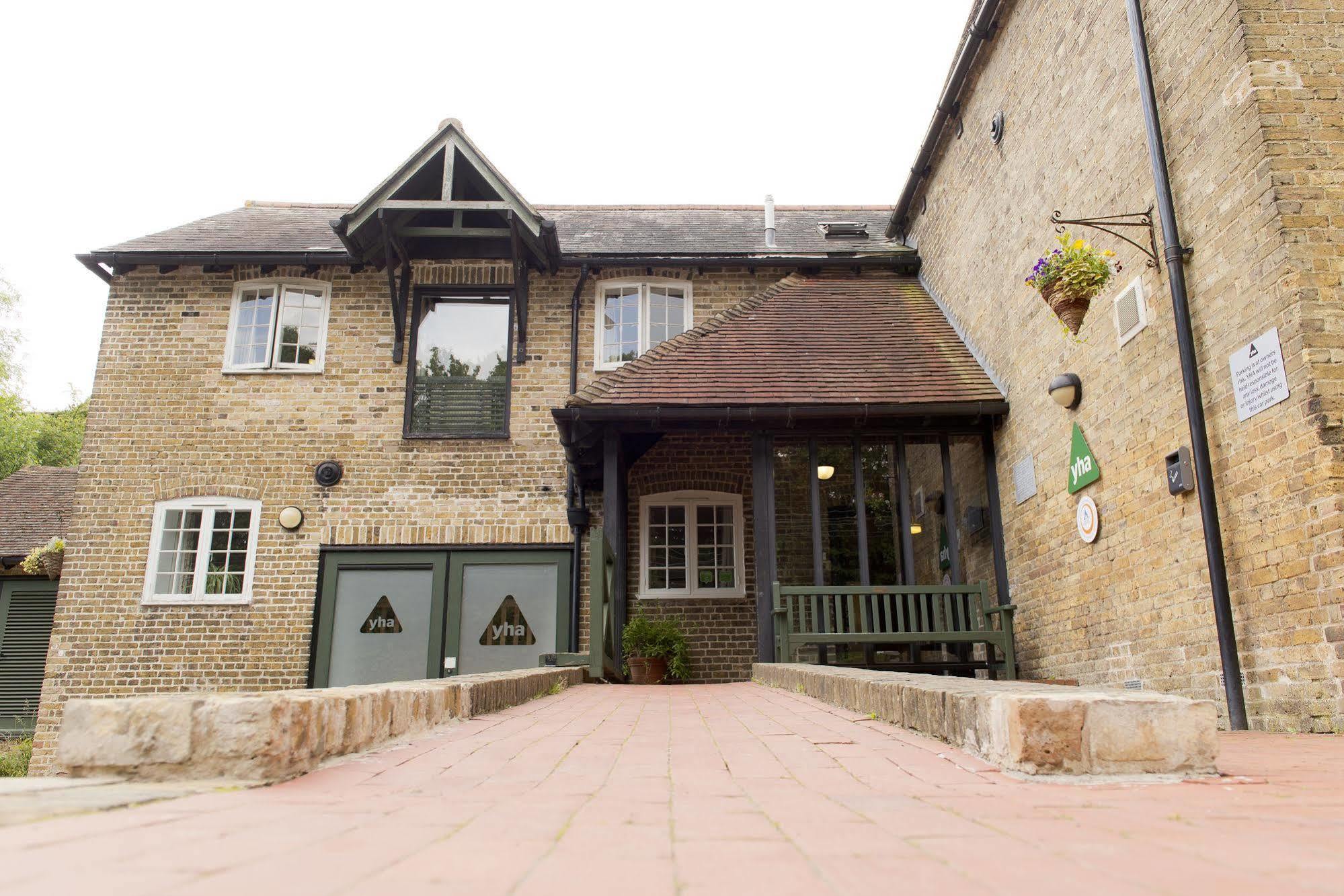 Yha Medway Hostel Gillingham  Ngoại thất bức ảnh